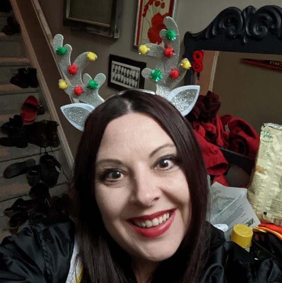 Meet your Posher, Ali - Picture 1 of 1